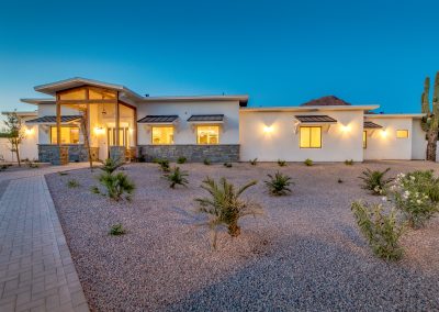 Vista Living Phoenix Arizona Assisted Living Front of Camelback View